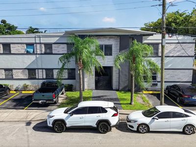 2170 NW Flagler Ter