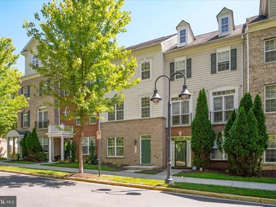 Property at 7907 Homefield Dr, Landover, MD
