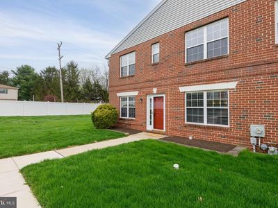750 E Marshall St APT 802