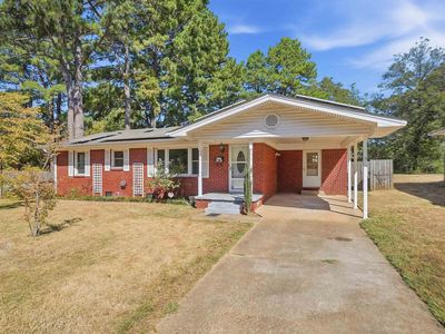 1812 W Center Ave
