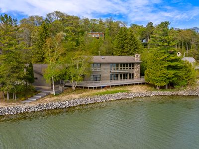 3151 Crystal Dr