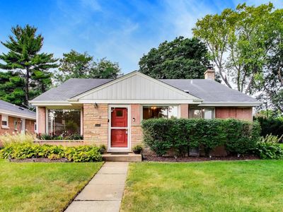108 S Mount Prospect Rd