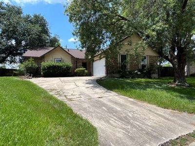 Property at 6619 Foxfern St, Houston, TX