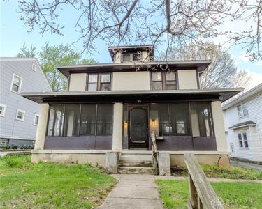25 Pinehurst Ave