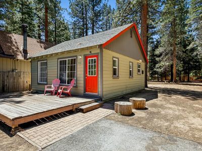 948 Tata Ln
