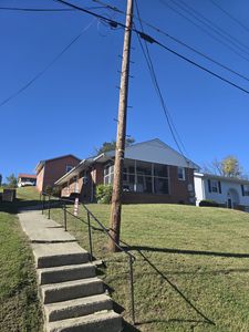 815 Grayson Ave