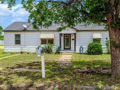 325 NW Avenue I