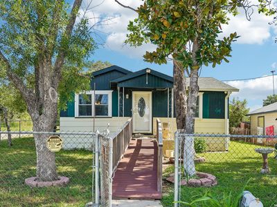 Property at 619 WEBB AVE, Devine, TX