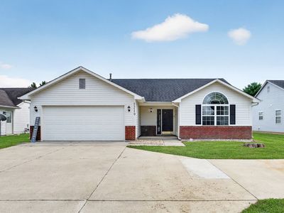 1219 E McKay Rd