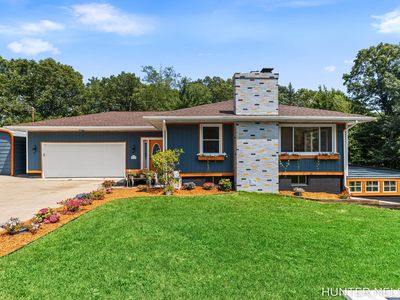840 Andree Rd