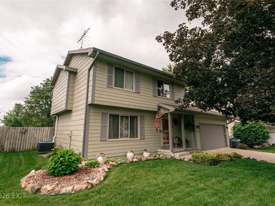 2210 Merle Huff Ave