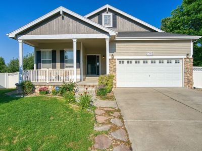 290 Clark Ct