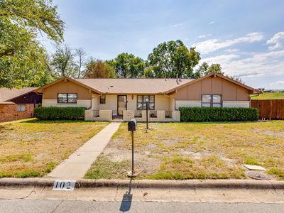 102 Roselawn Dr