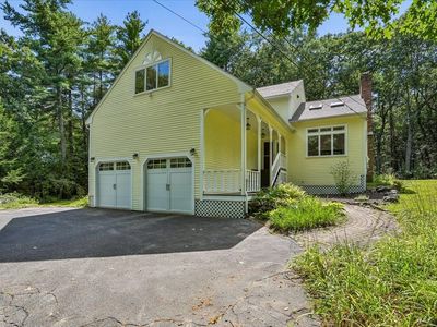 10 Standish Way