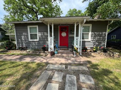 422 N Jackson Ave
