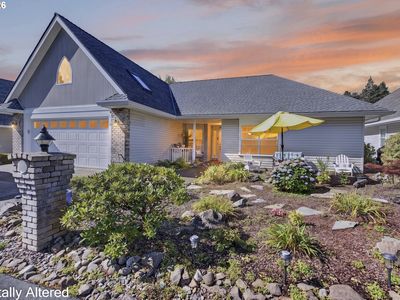 5 Waterford Downs Ct