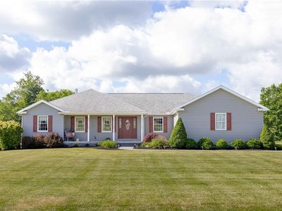 28 Cathie Dr