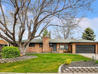 1227 Lawndale Dr