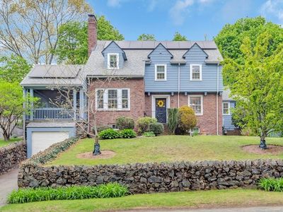 89 Churchill Ave