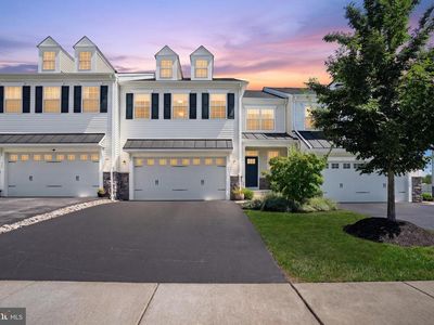 421 Lee Pl
