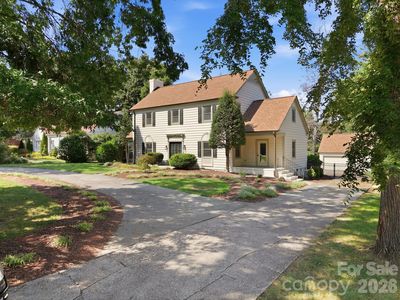 230 Confederate Ave