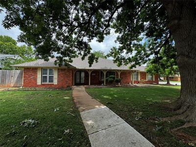 2501 NW 111th St