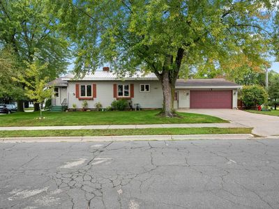 705 E Lieg Ave