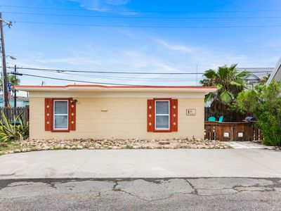 134 #6 N Alister St