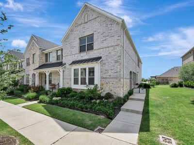 425 Parkside Dr
