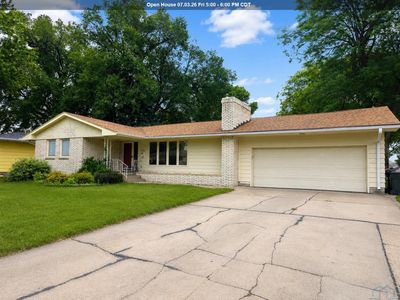 500 E 32nd St