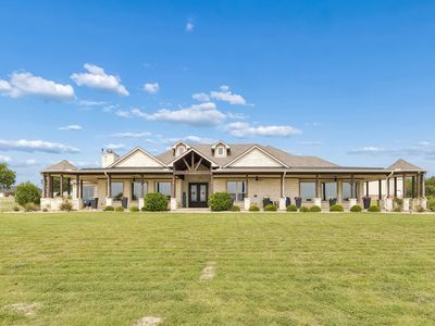 2009 Lakeshore Dr