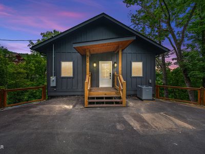 810 Upper Windsor Way