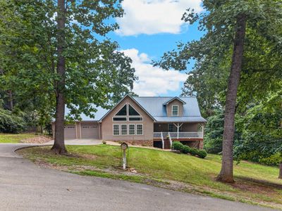 916 Redbud Dr
