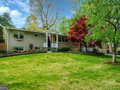 3911 Locust Ln