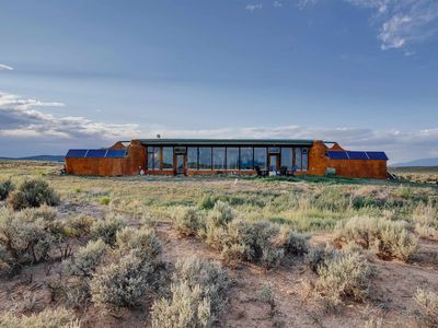 25 Earthship Way