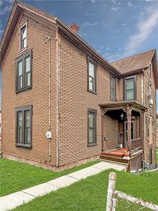 112 E College St