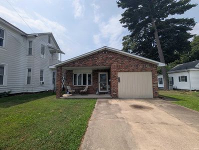 Property at 825 Seminary St, Vincennes, IN