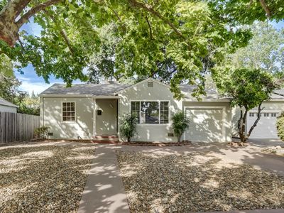 110 Alameda Blvd