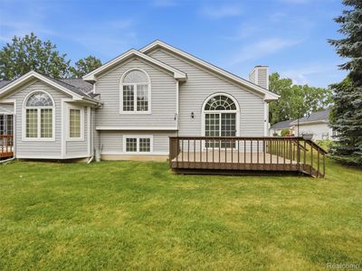 6346 Squire Lake Dr