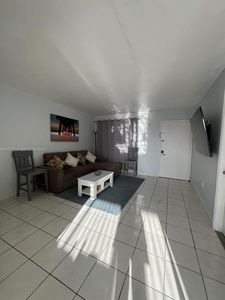 8615 NW 8th St APT 414