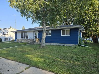 215 Center St