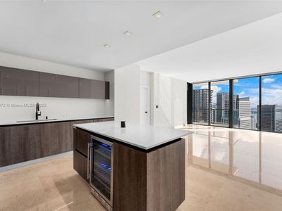 88 SW 7th St APT 3907