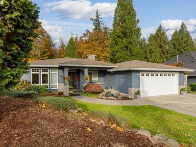 2573 SE Morlan Way