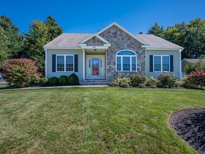 81 Nicholas Dr