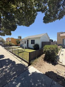 325 El Camino Real