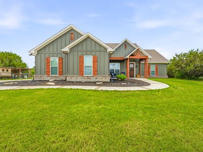 3265 Beacon Lake Dr