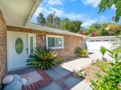4923 Burgoyne Ln