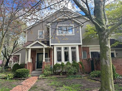 36 Adams St