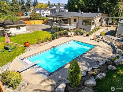 8726 Fruitland Avenue E