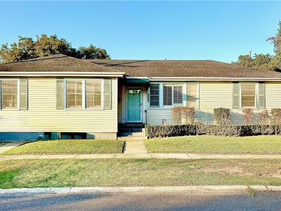 3811 Morris Pl